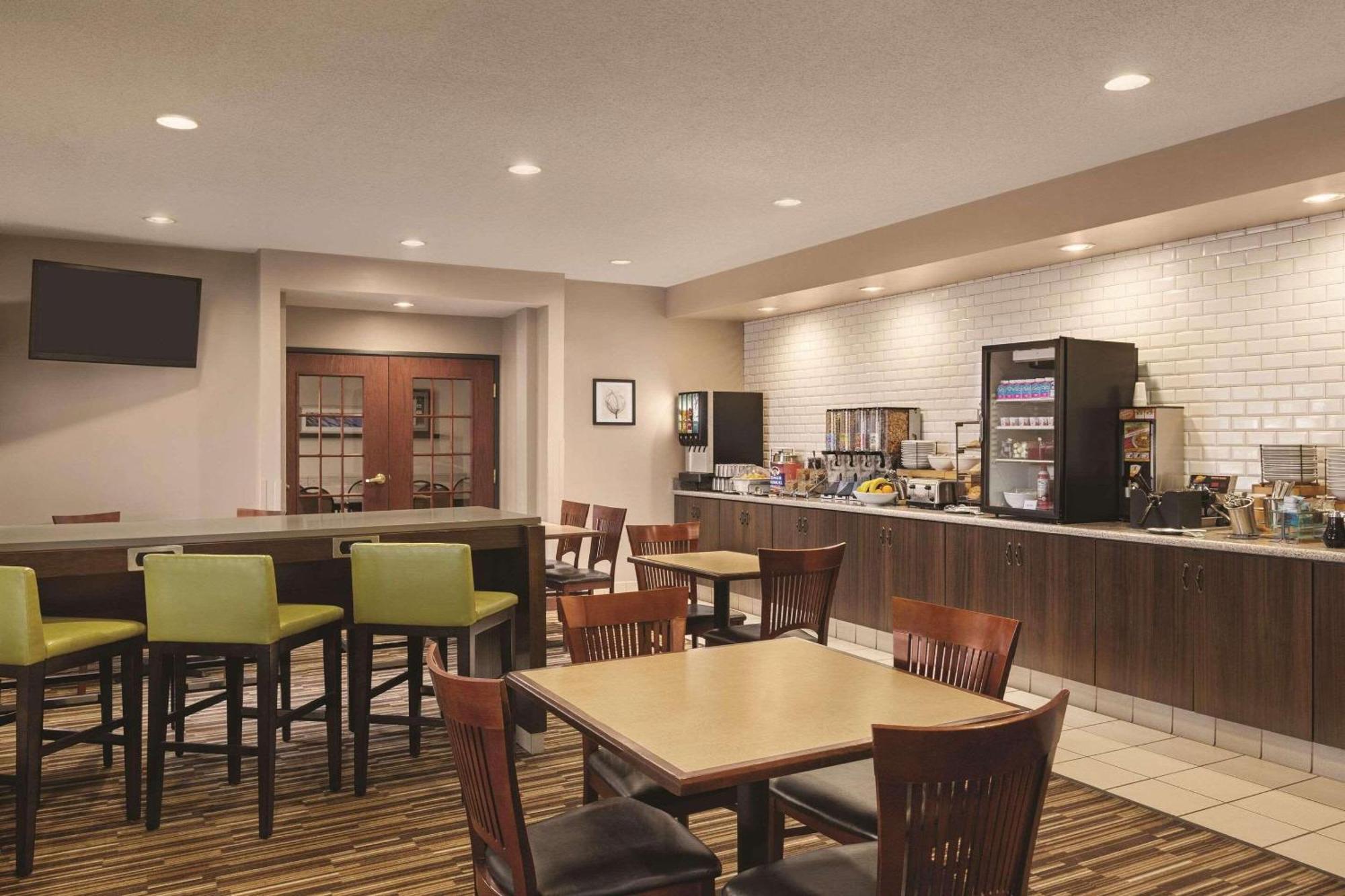 Country Inn & Suites By Radisson, Willmar, Mn Exterior foto